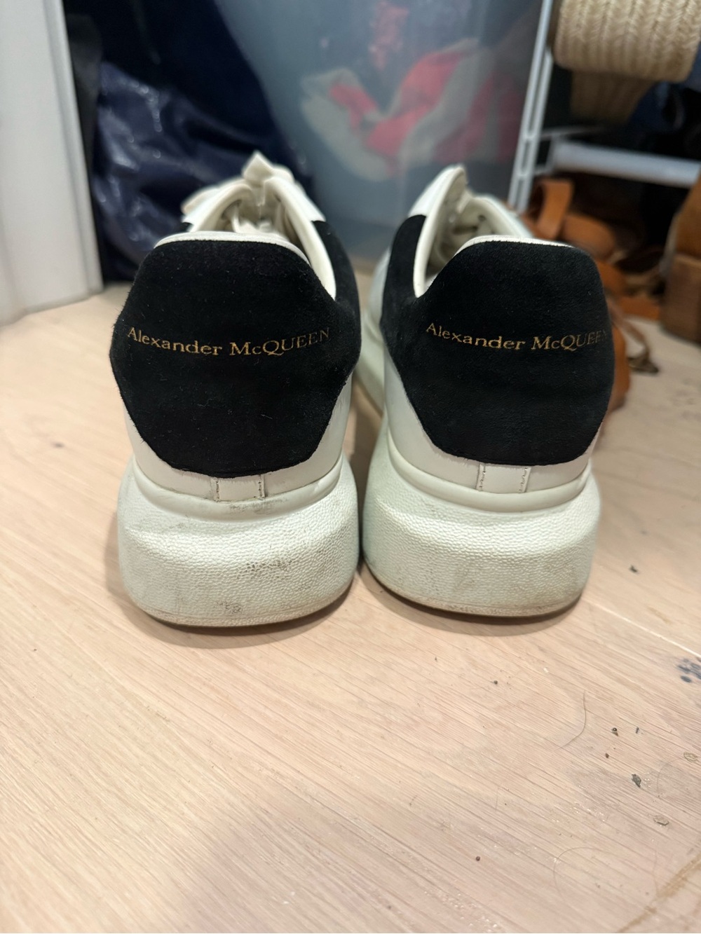 Alexander McQueen White Leather Low-Top Sneakers - Picture 2 of 4
